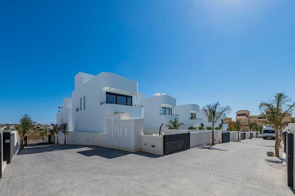 Stylish Villa 2018,Pool,3B.R.Wifi,Netflix San Fulgencio Экстерьер фото